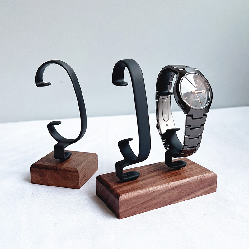 Wooden C-Shaped Watch Holder J - Jewelry And Watches Inc 评论和价格