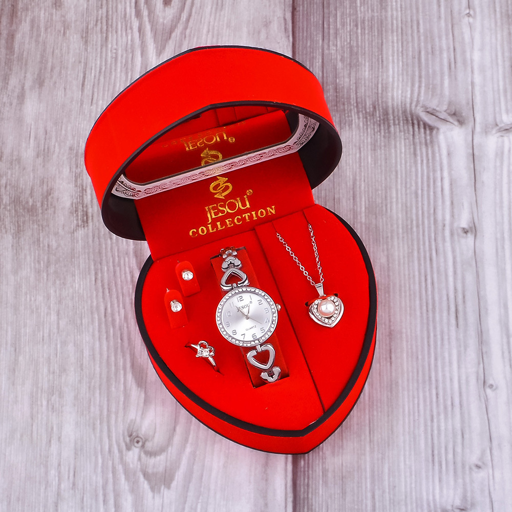 2026 New Women Bracelet Watch  - Jewelry Watches Silver 评论和价格